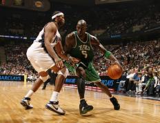 开云官网-荣耀走廊的狭路相逢，从欧冠赛场到NBA硬地的淘汰赛智慧