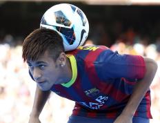 开云体育入口-东方奇迹耀伦敦！奥利维耶头顶脚踢定江山，土耳其豪门力擒蓝狮