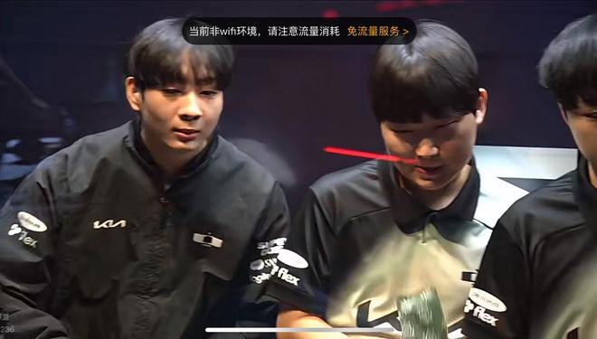 开云APP-DK血洗100T，Faker关键团战开团秒人激烈交锋半决赛，引爆全场热议