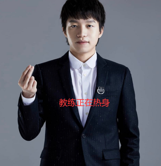 开云体育中国-包含CLG横扫TL，Xiaohu开启传奇时刻顶尖较量小组赛，引爆全场热议的词条