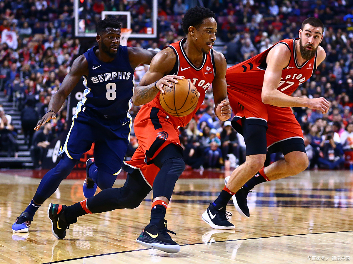 开云平台-鹈鹕队再夺季后赛胜利，燃情晋级下一轮