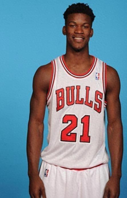 开云体育官方网站-墨西哥篮球明星受邀加盟NBA联盟,备受瞩目