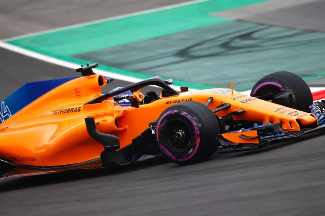 开云下载-雷诺车队轻取哈斯车队，阿隆索带队取胜