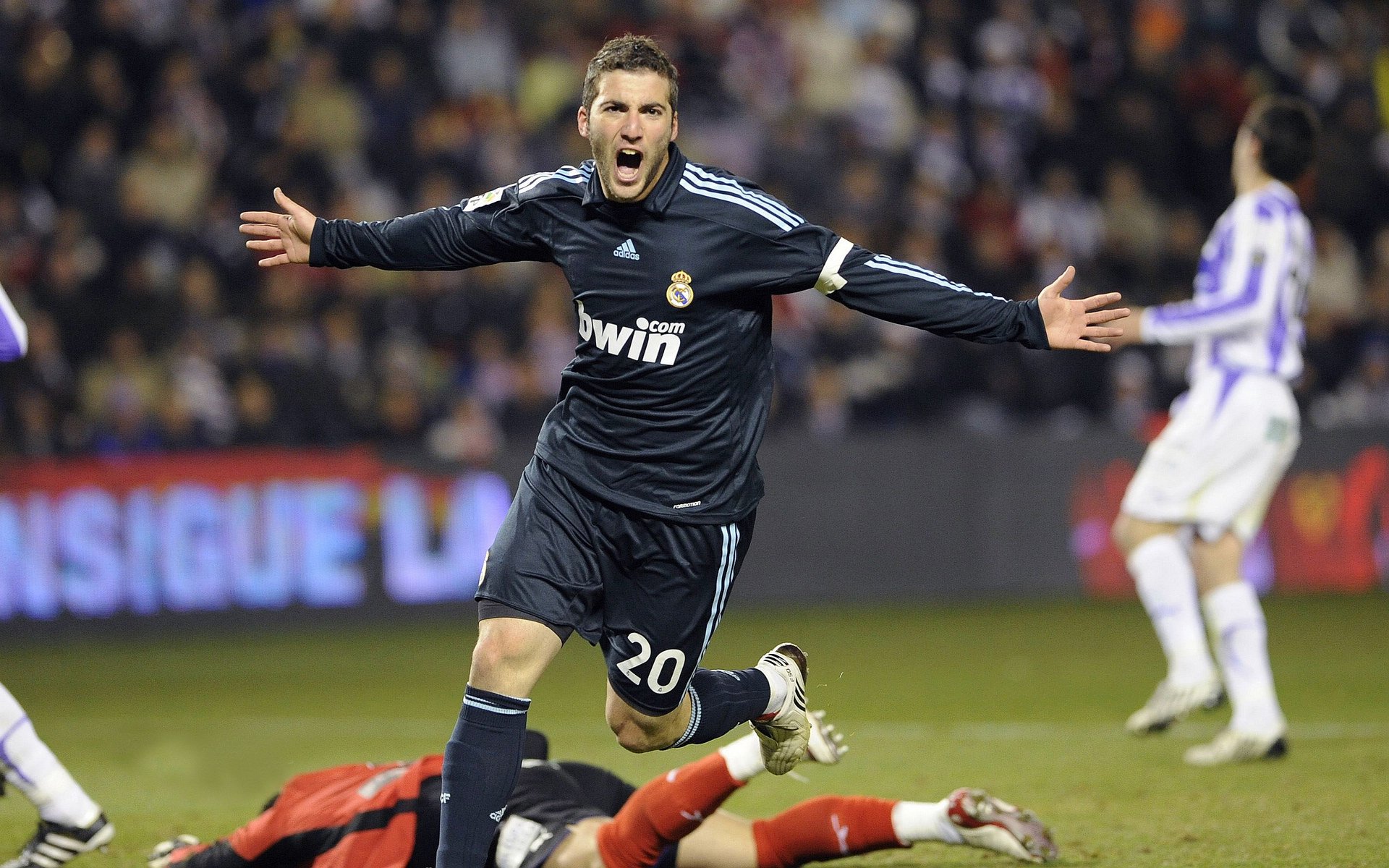 开云体育APP下载-一个人的战争，当弗拉霍维奇成为聚光灯下的孤岛