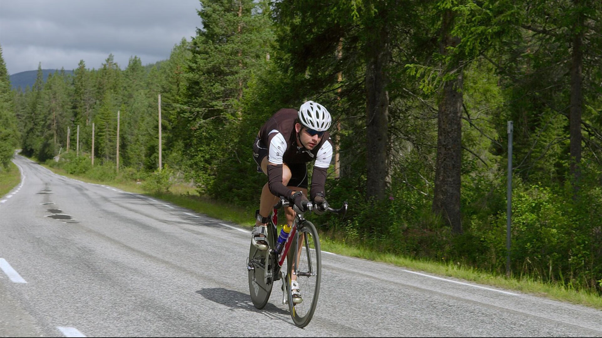 开云体育app-德甲争冠战之夜，当全世界的目光聚焦于明星，拉梅洛举起了隐形的武器